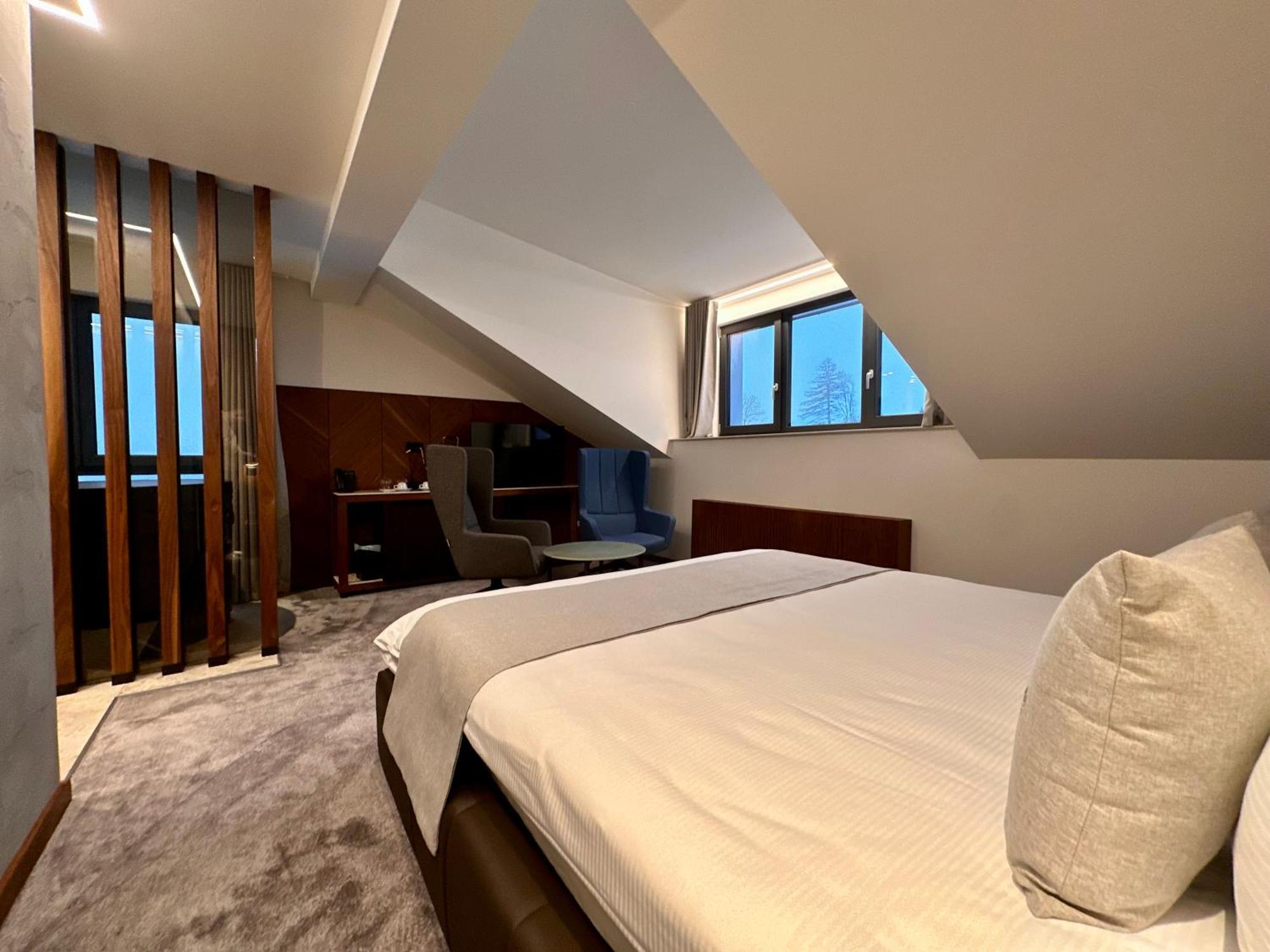 Hotel Restaurant & Spa Les Planets Les Rasses Dış mekan fotoğraf